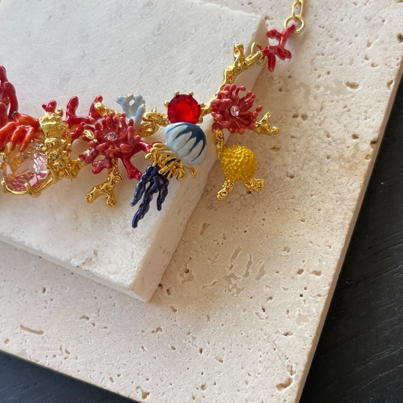 Les NEREIDES Colorful Coral Reef Necklace - Picture 4 of 10
